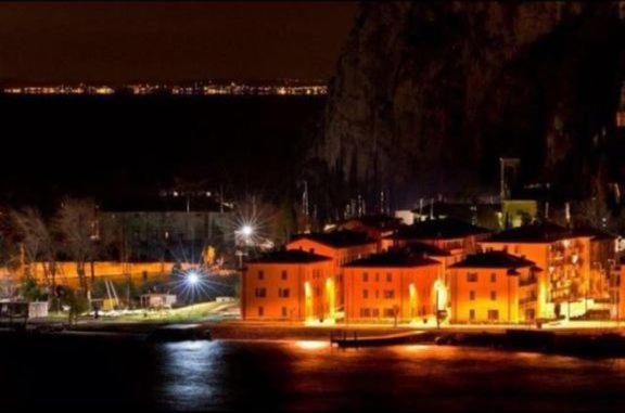 Antica Campione Rooms & Hostel Campione del Garda Ngoại thất bức ảnh